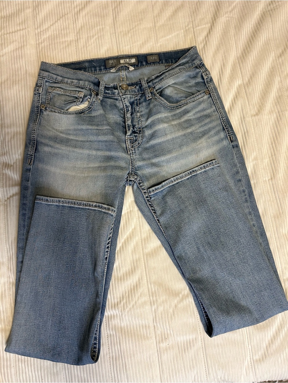 BKE Alec Straight Leg Jeans Mens 32S Medium Wash Blue Distressed Stretch Denim